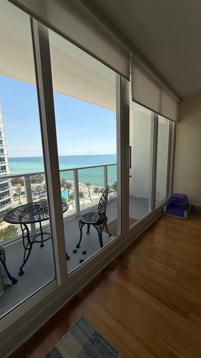 3505 S Ocean Dr 1010 photo 4