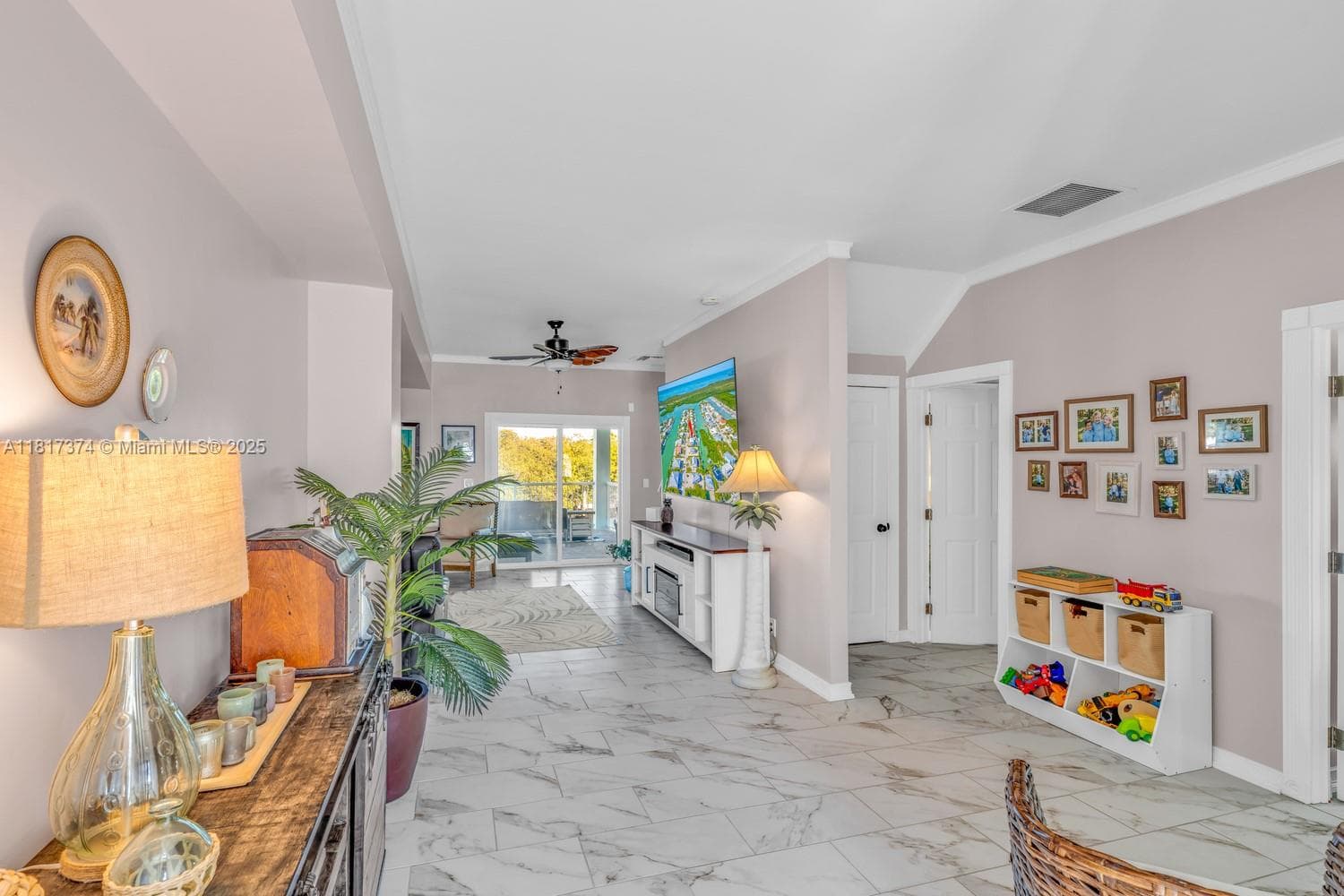 131 Avenue G photo 9