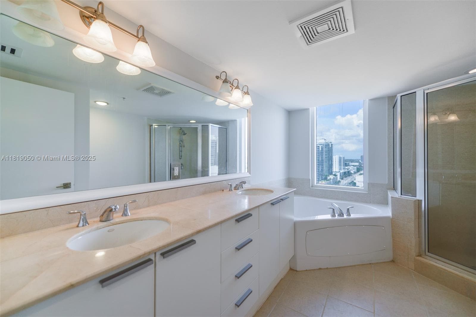 16699 Collins Ave 2107 photo 16