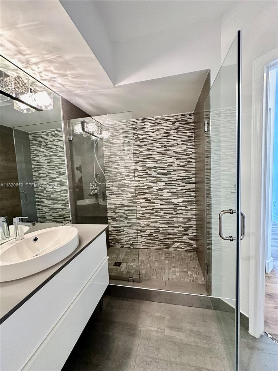 1330 West Ave 3007 photo 11