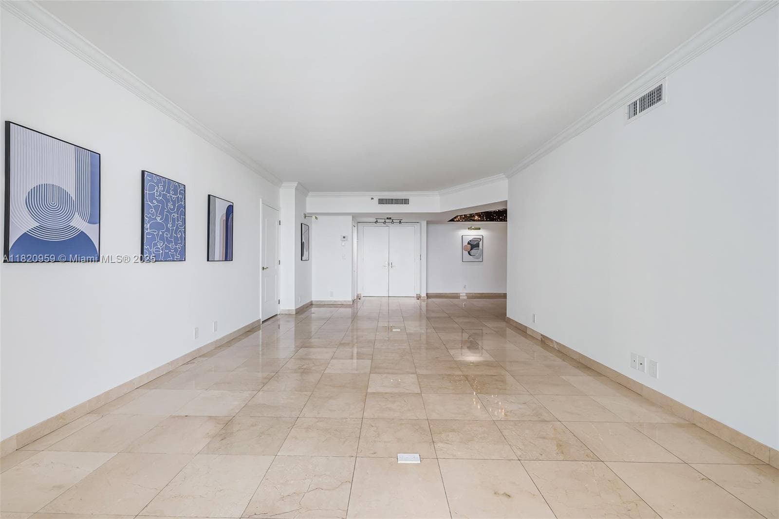20281 E Country Club Dr 1412 photo 11