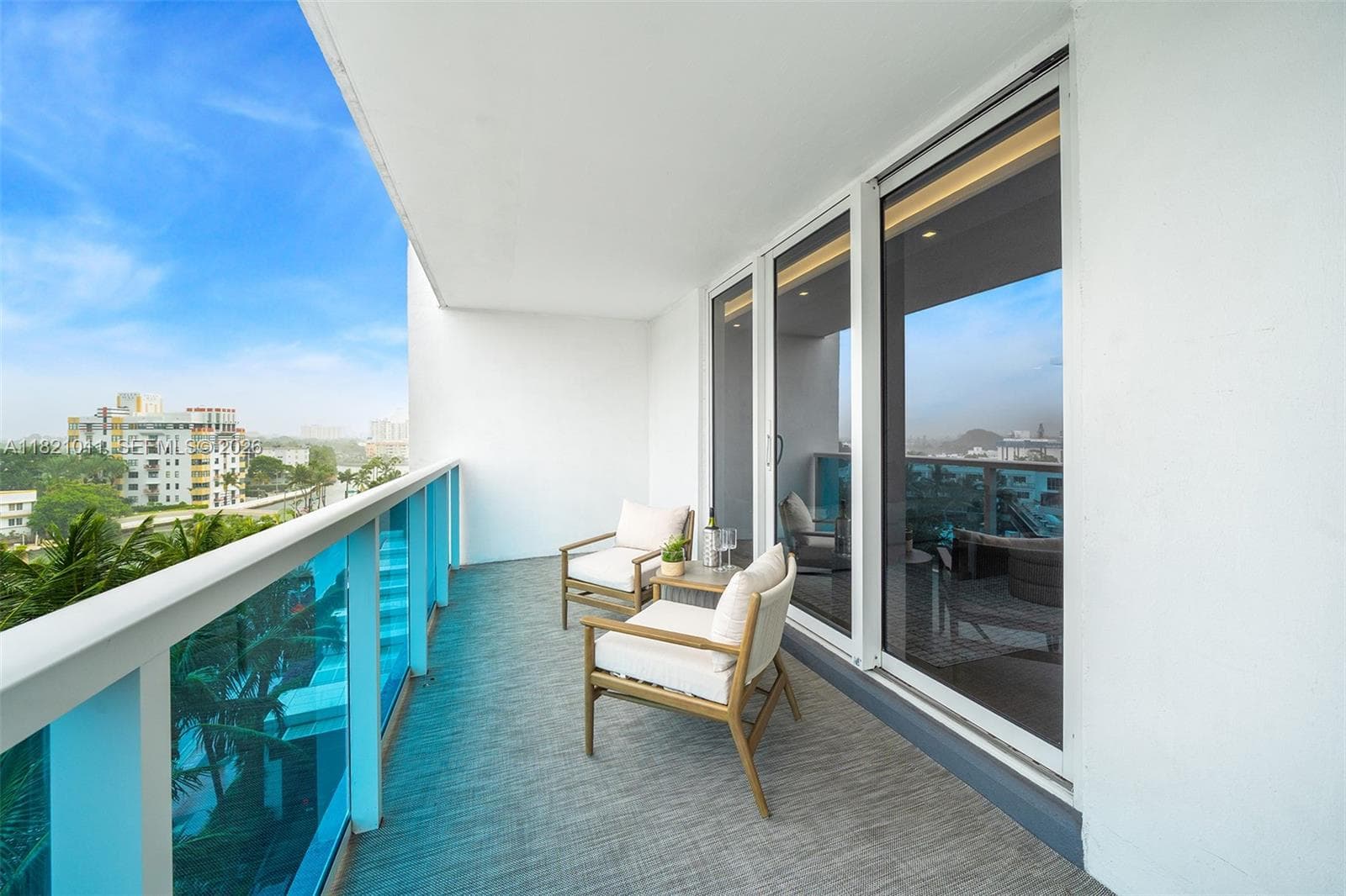 2301 Collins Ave 630 photo 11