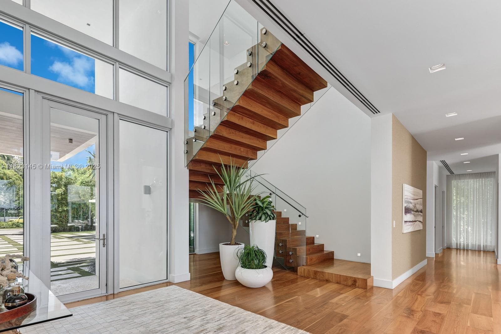 30 Palm Ave photo 25