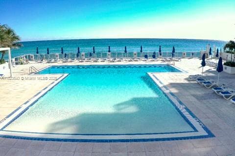 2751 Ocean Dr 505N photo 25