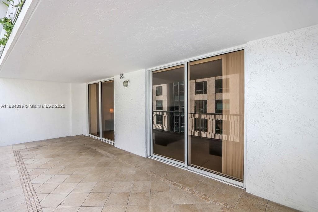 1200 Brickell Bay Dr 1518 photo 13