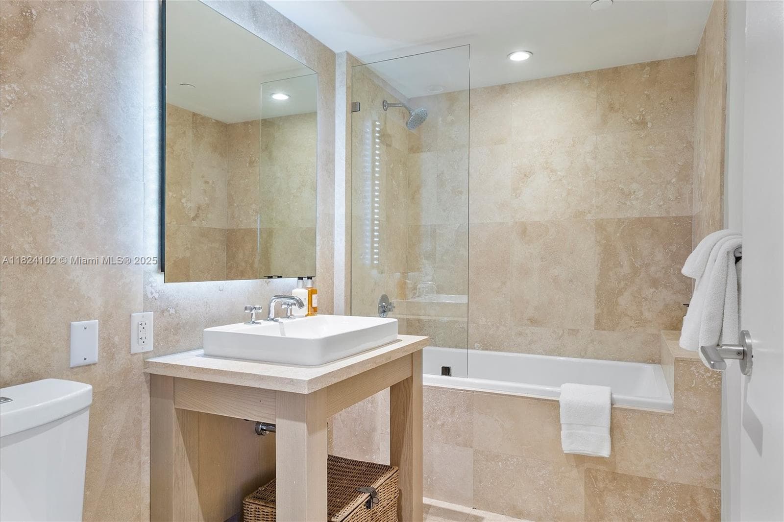 102 24th St 1415 photo 23
