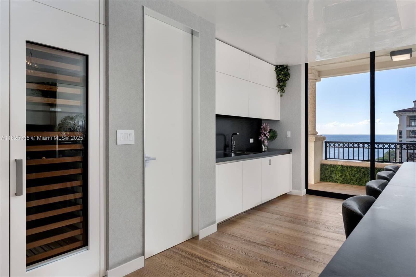 6893 Fisher Island Dr LPH 6893 photo 14