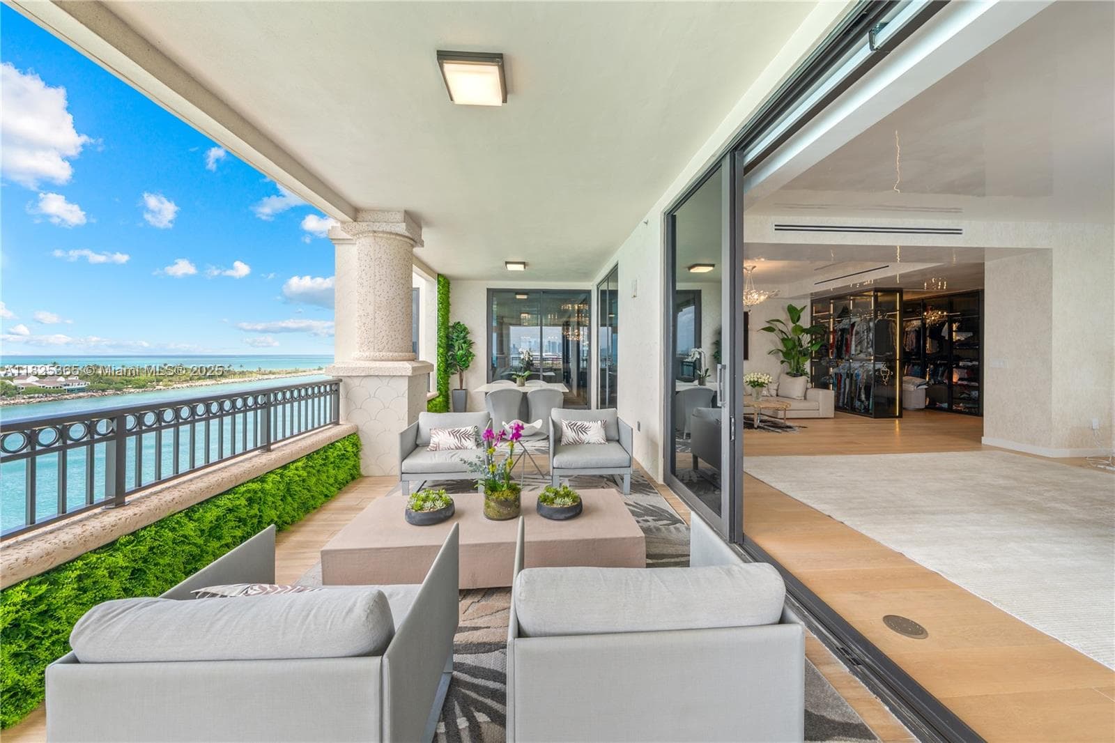 6893 Fisher Island Dr LPH 6893 photo 19