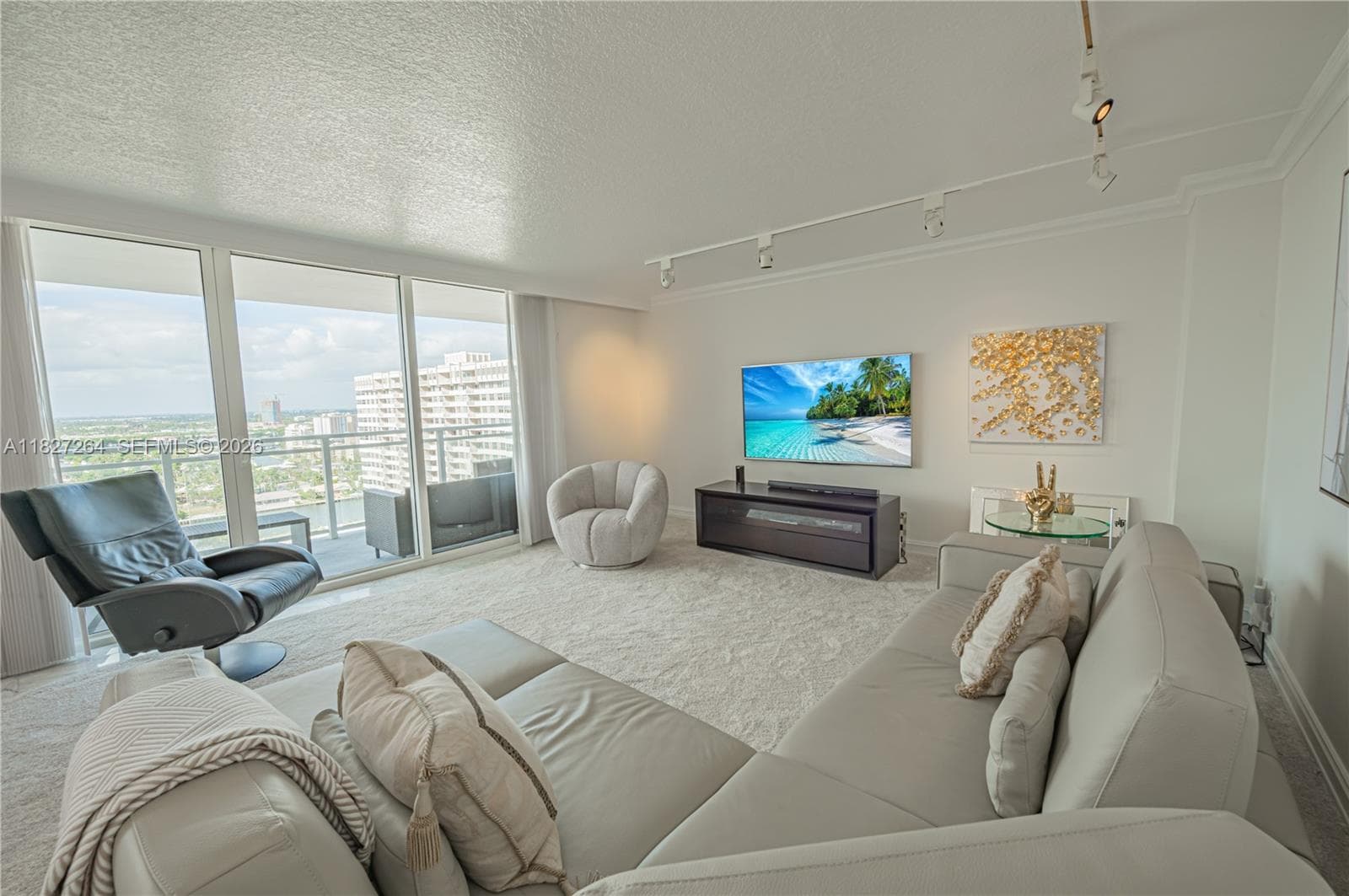 2030 Ocean Dr 2126 photo 17