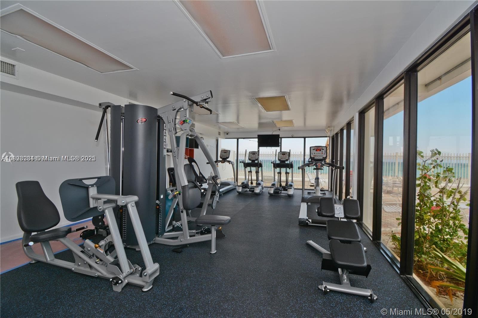 3505 S Ocean Dr 320 photo 22