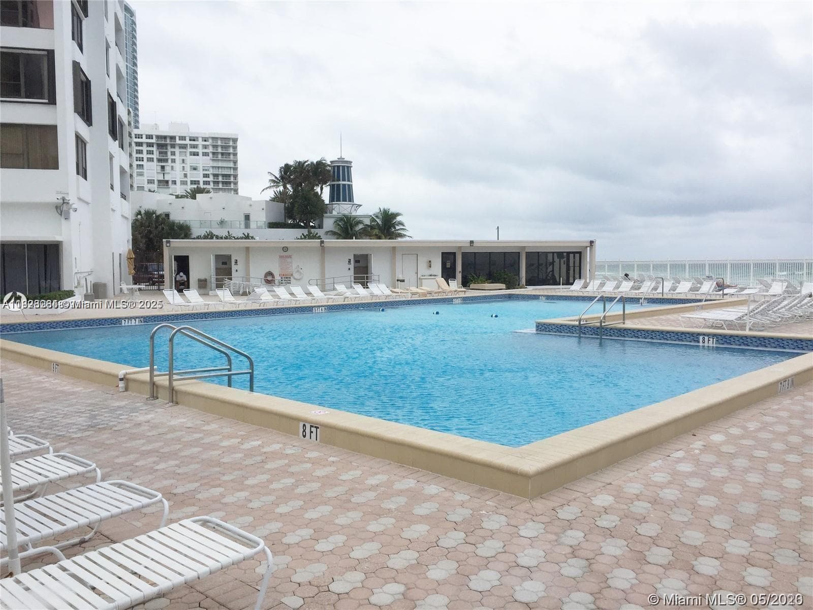 3505 S Ocean Dr 320 photo 24