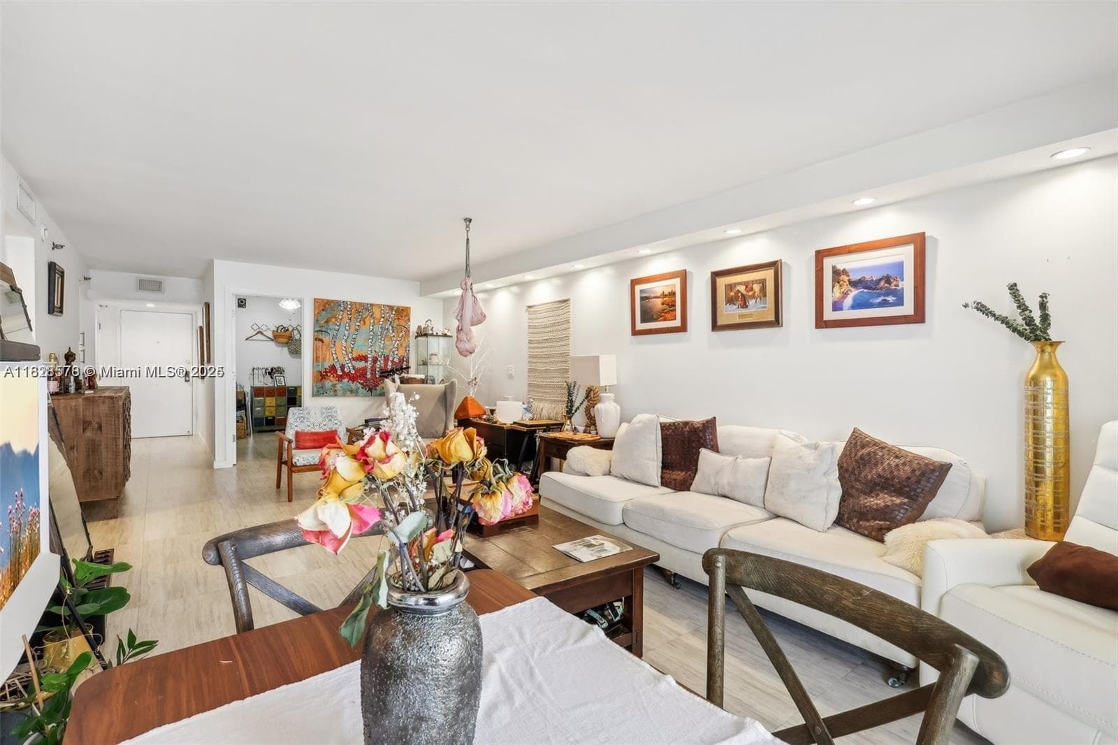 2401 Collins Ave 1011 photo 8