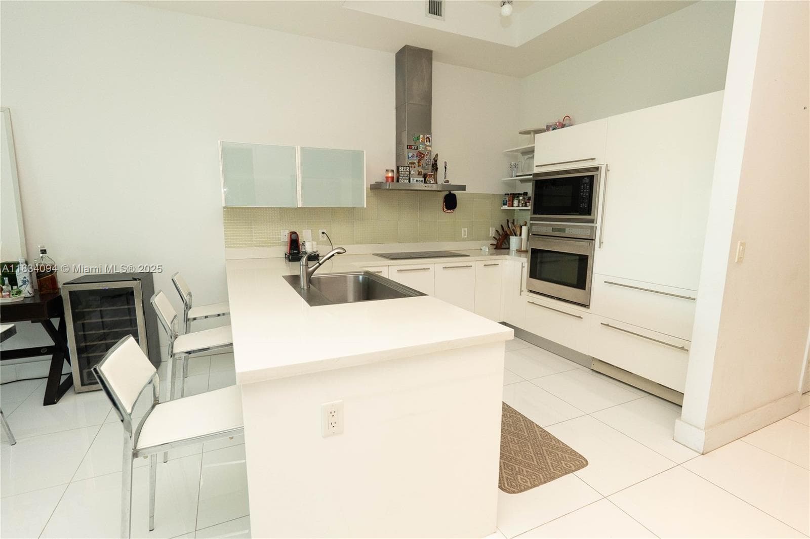 150 Sunny Isles Blvd 1-TH403 photo 3