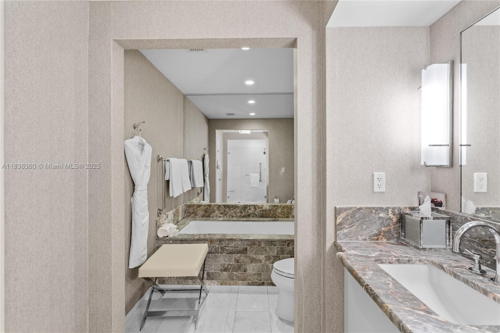 551 Fort Lauderdale Beach Blvd R1909 photo 25