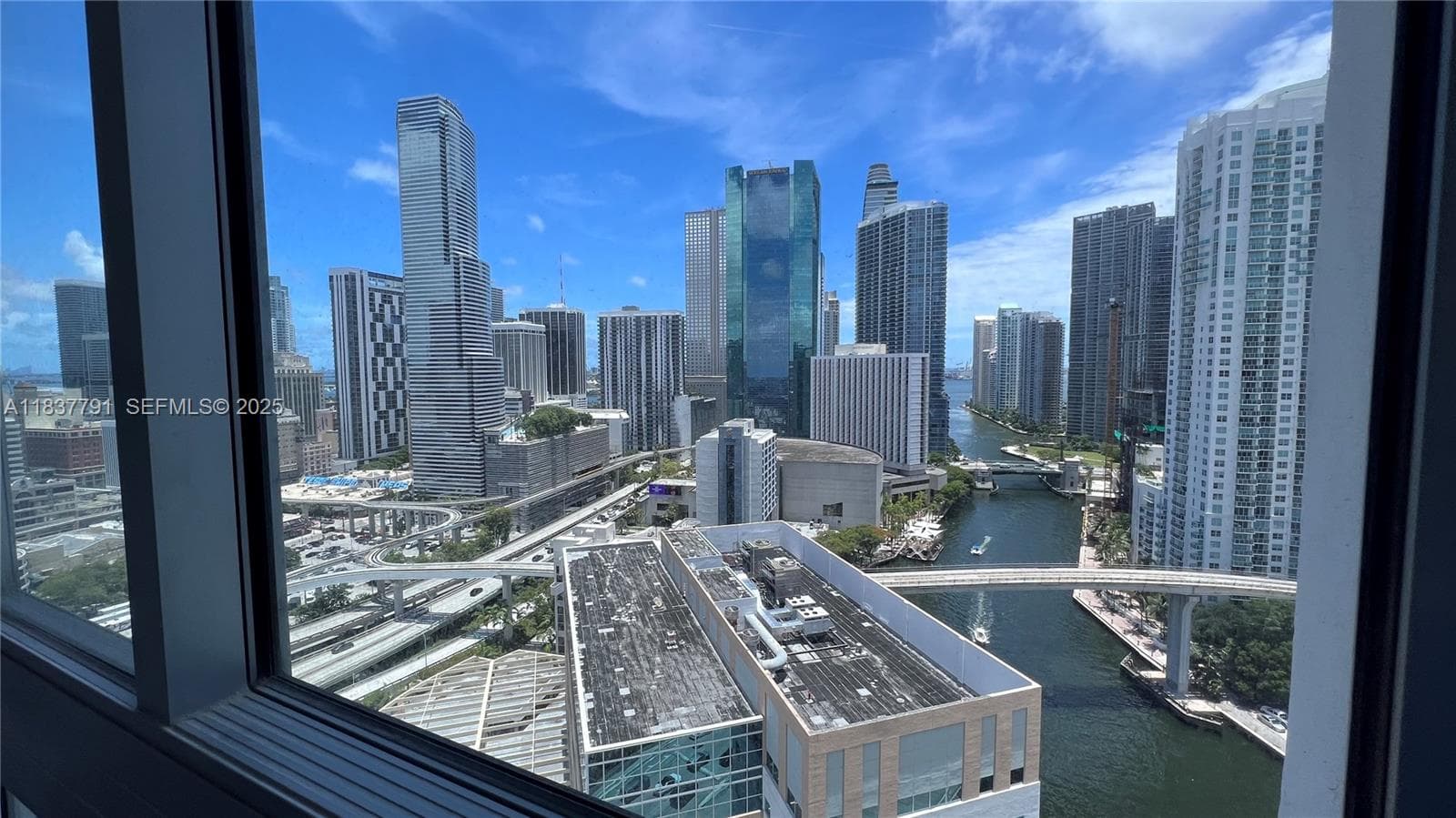 350 S Miami Ave 2401 photo 10
