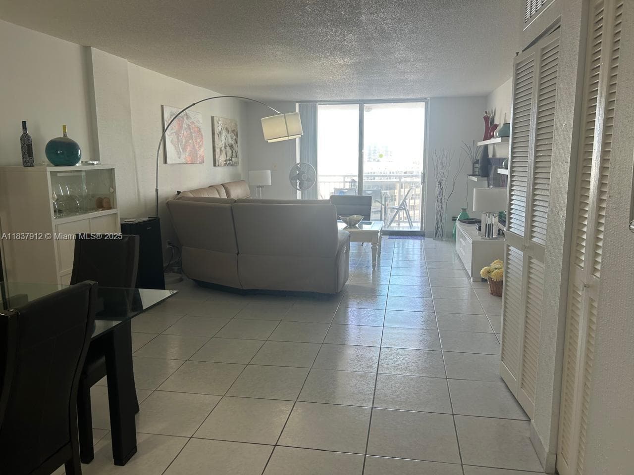 1849 S Ocean Dr 1407 photo 15