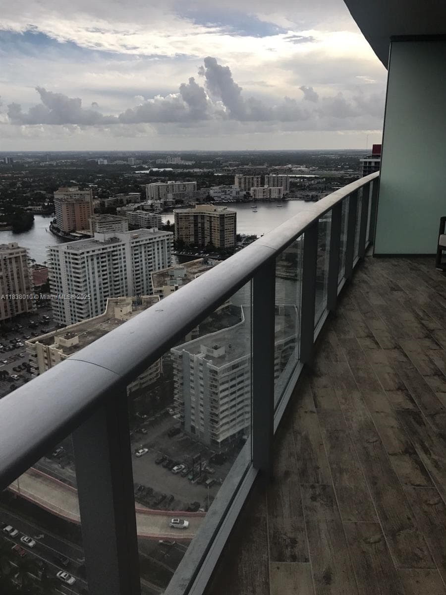 4111 Ocean Dr 3105 photo 16