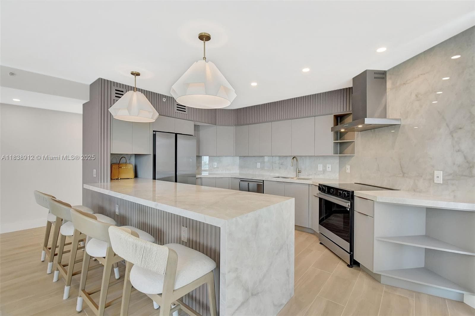 3370 Hidden Bay Dr 812 photo 7