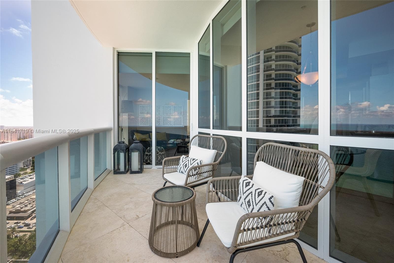 18201 Collins Ave 4009A photo 3