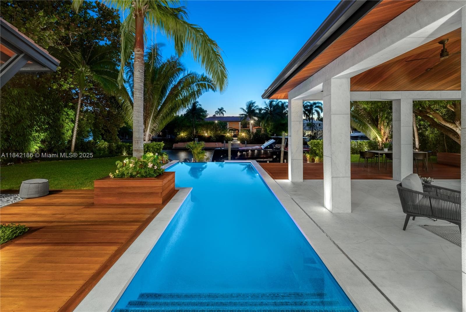 4241 Palm Ln photo 13