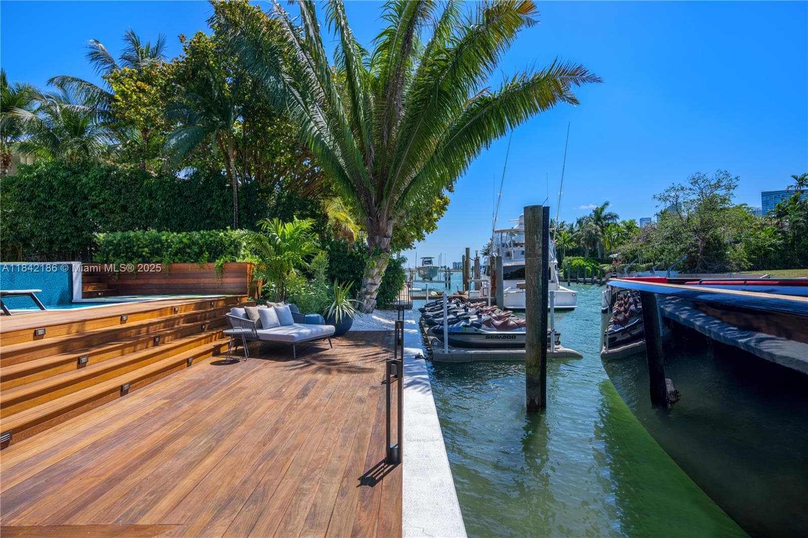 4241 Palm Ln photo 16