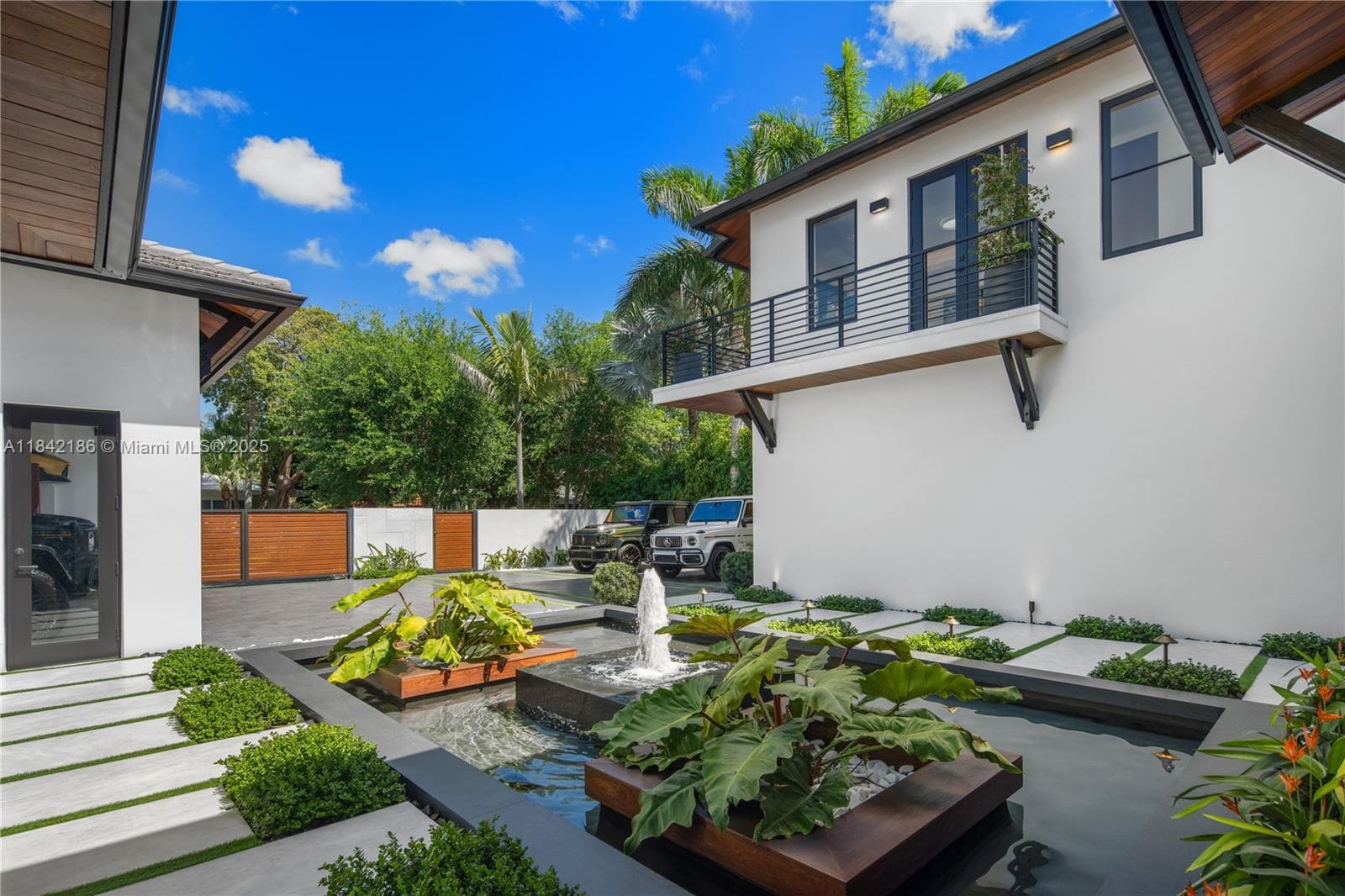 4241 Palm Ln photo 22