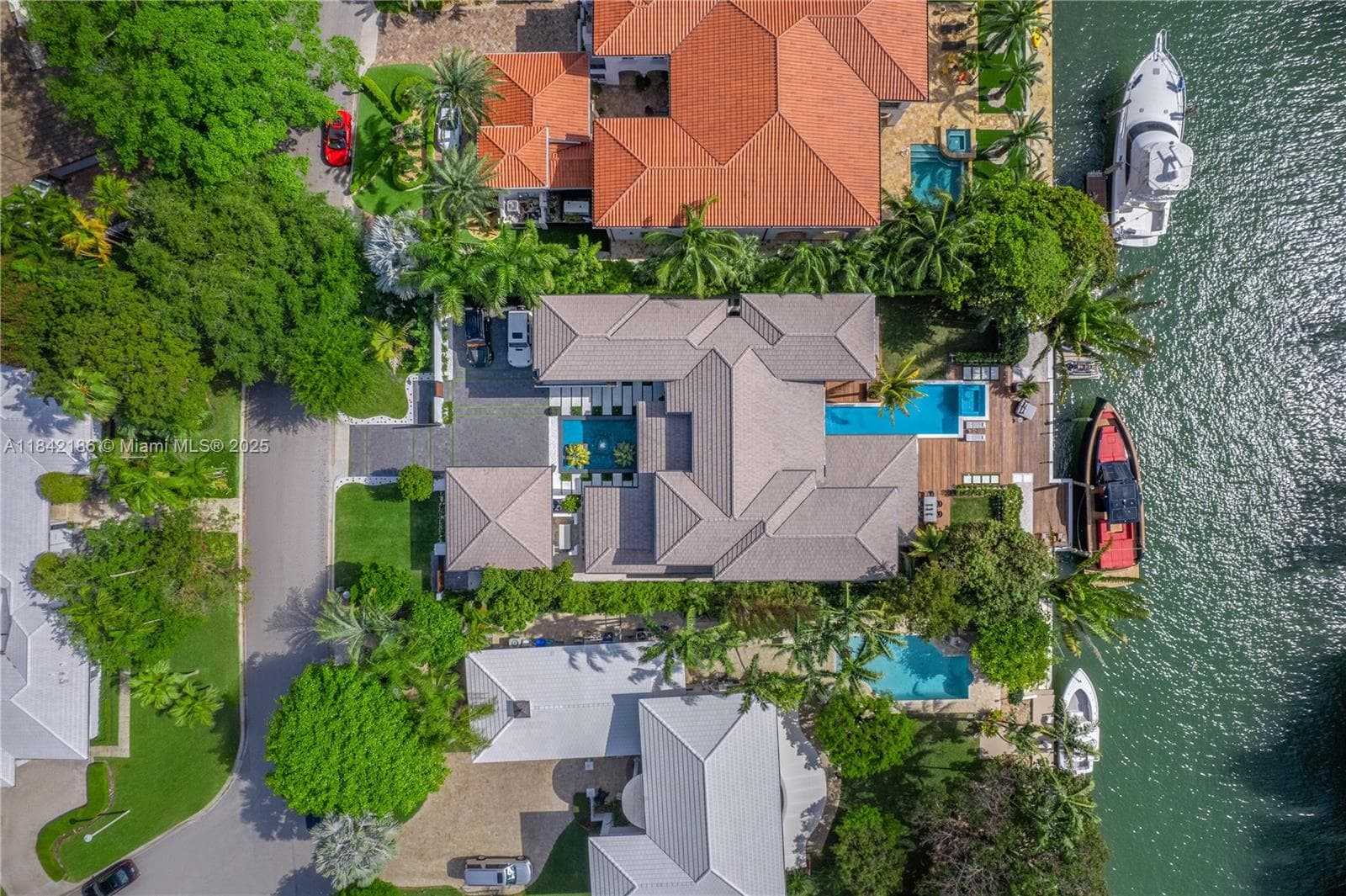 4241 Palm Ln photo 18