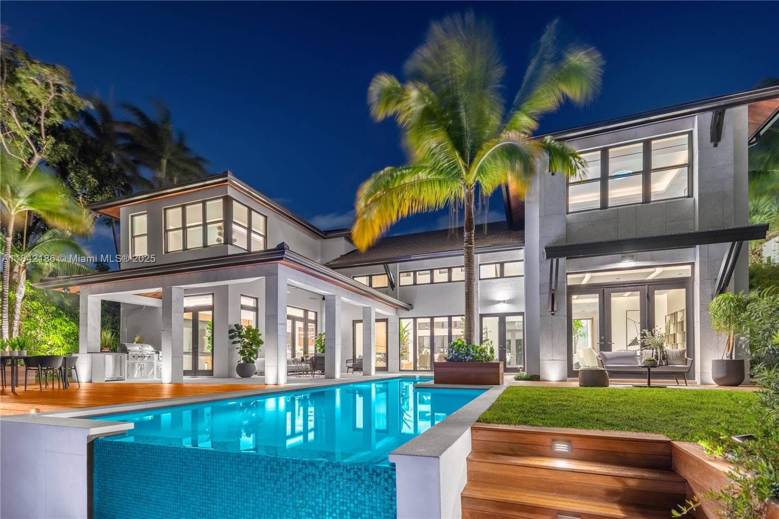 4241 Palm Ln photo 15