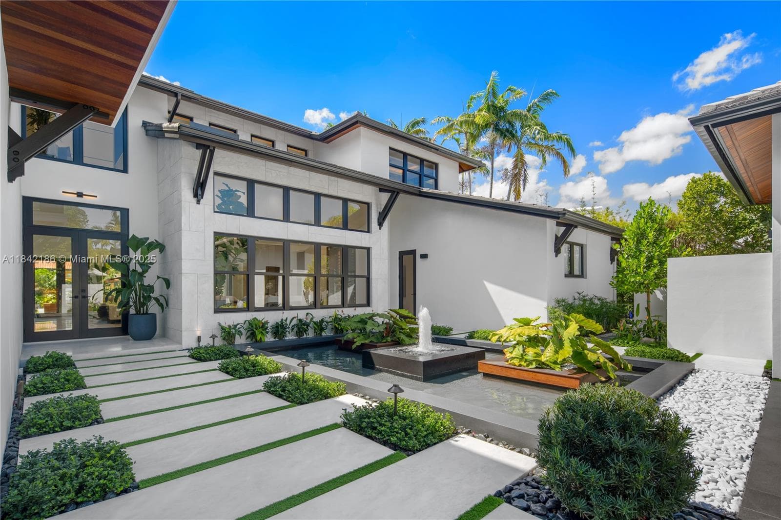 4241 Palm Ln photo 21