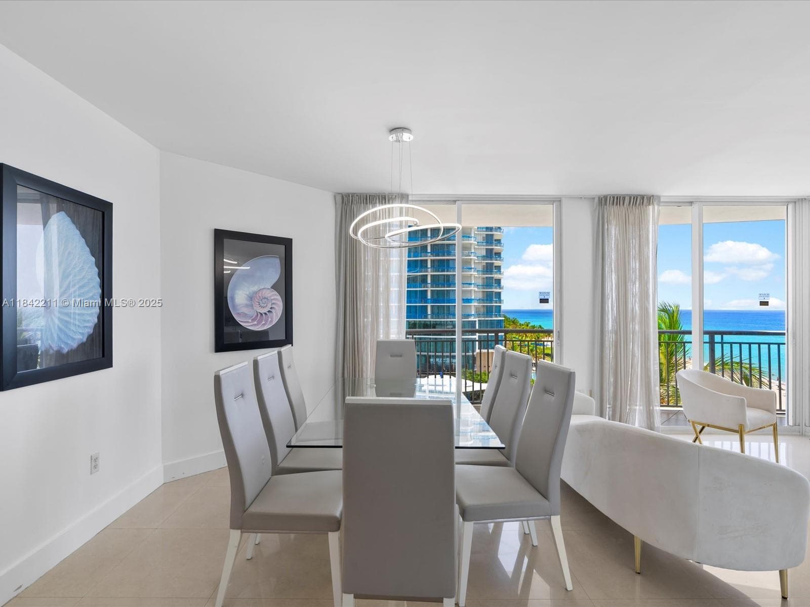 17375 Collins Ave 808 photo 2