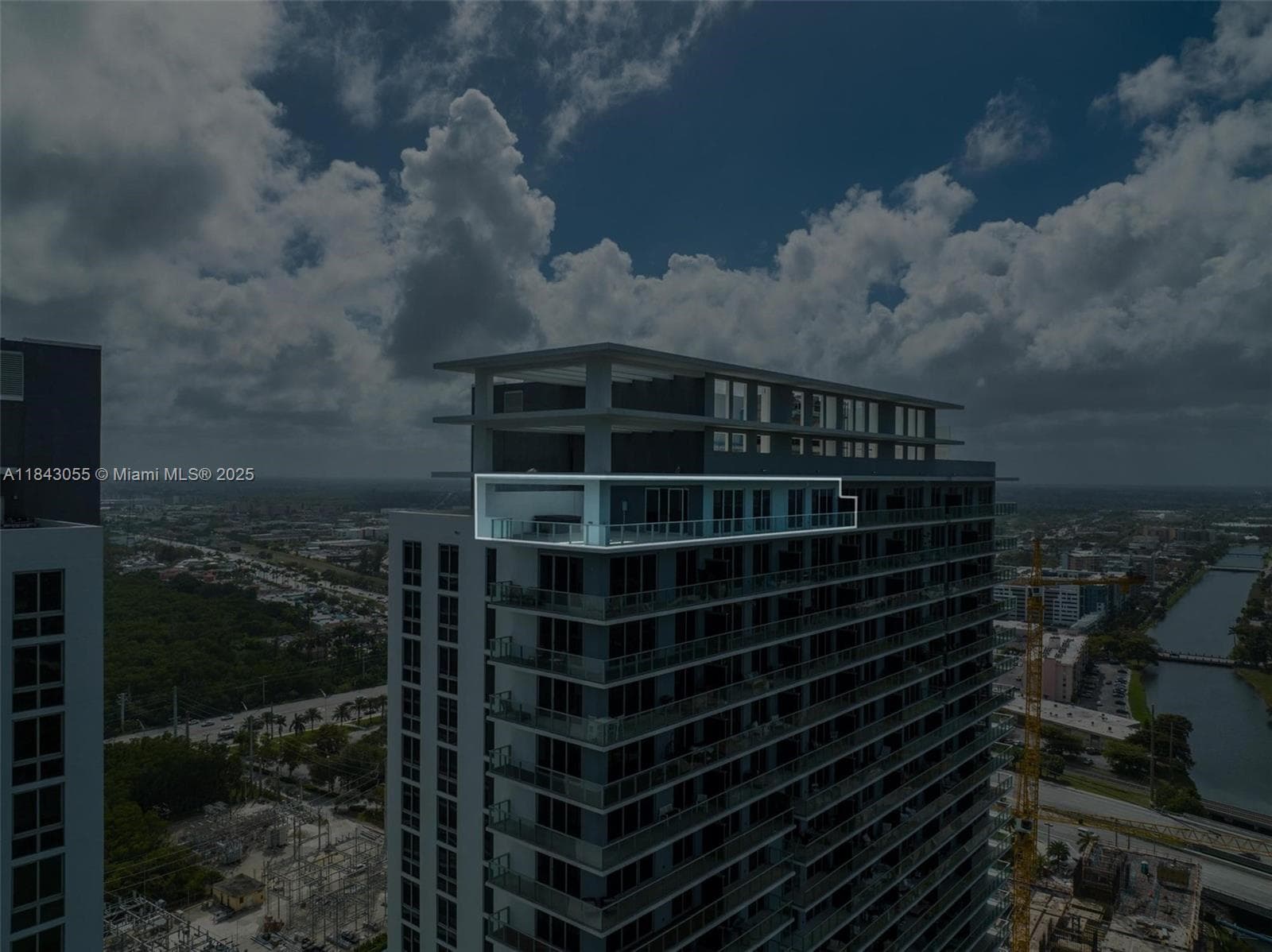 16385 Biscayne Blvd 4 photo 2