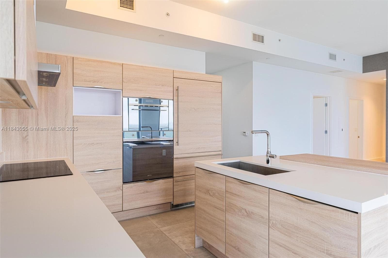 16385 Biscayne Blvd 4 photo 19