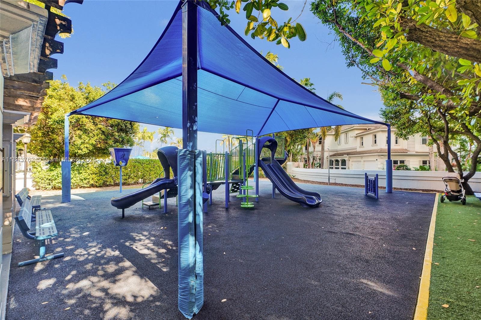 21150 Point Pl 406 photo 13