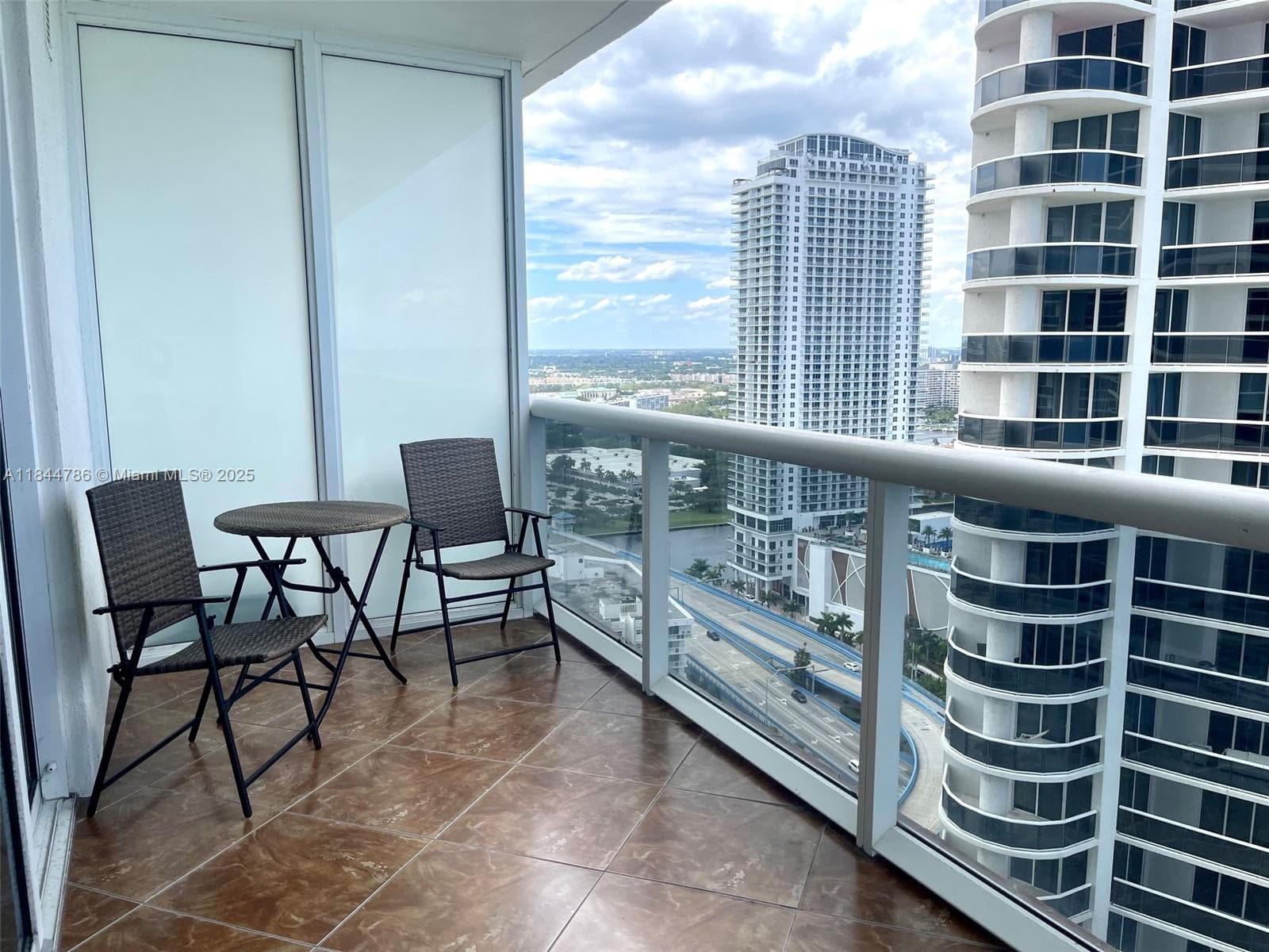 1830 S Ocean Dr 3009 photo 3