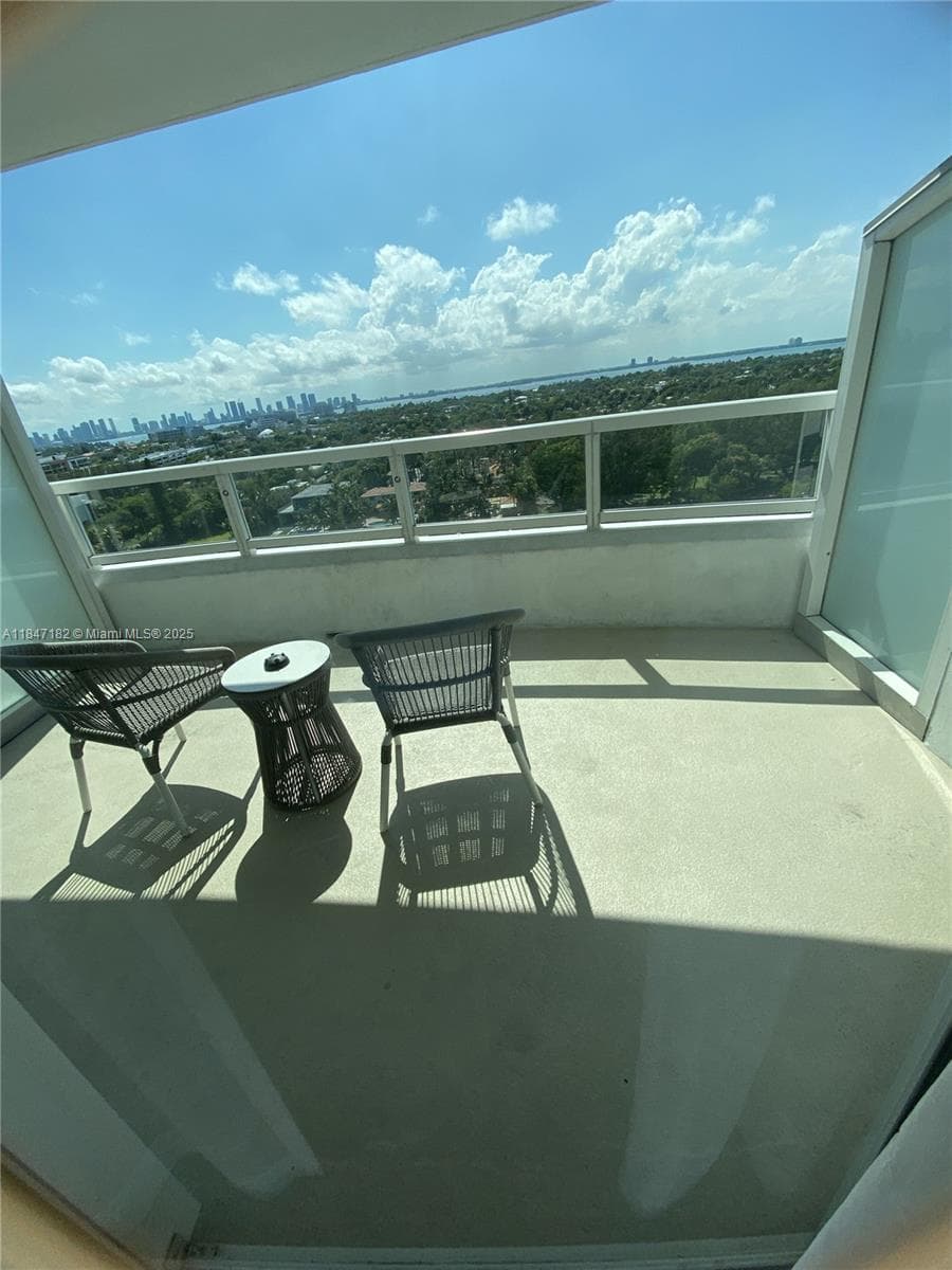 4401 Collins Ave 2315/2317 photo 25