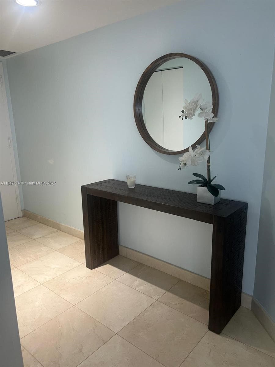 4775 Collins Ave 2105 photo 13