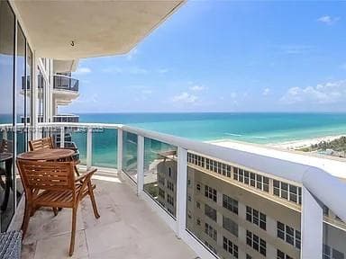 4775 Collins Ave 2105 photo 1