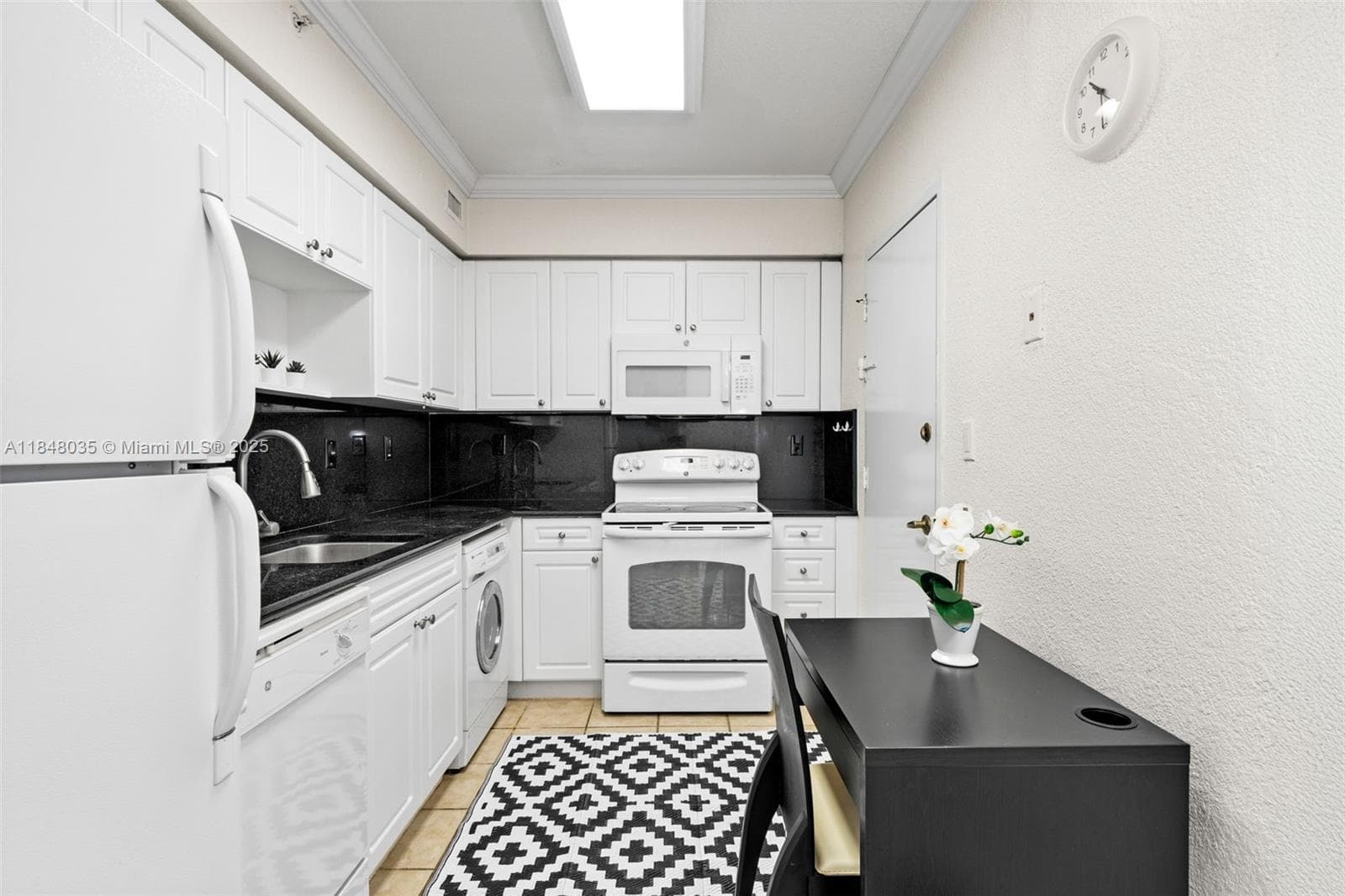 2501 S Ocean Dr (AVAIL 04/01/2026) PH39 photo 15