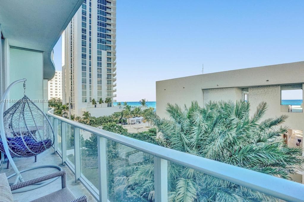 4111 Ocean Drive 304 photo 9
