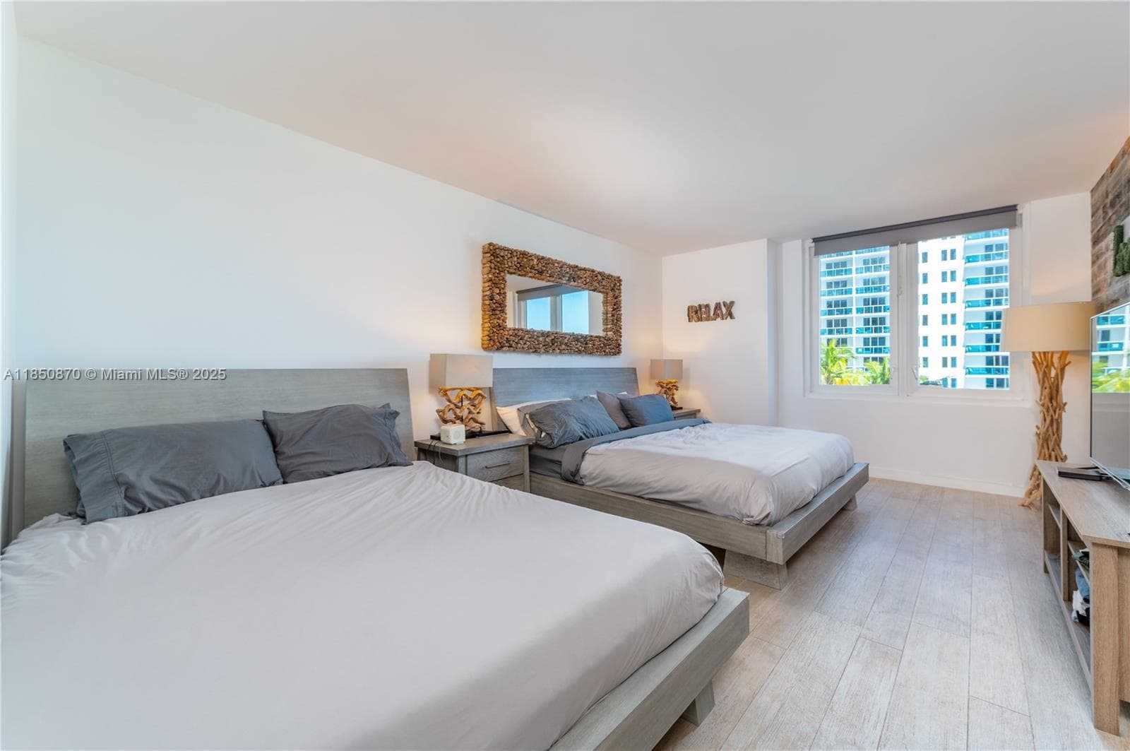2301 Collins Ave 716 photo 15