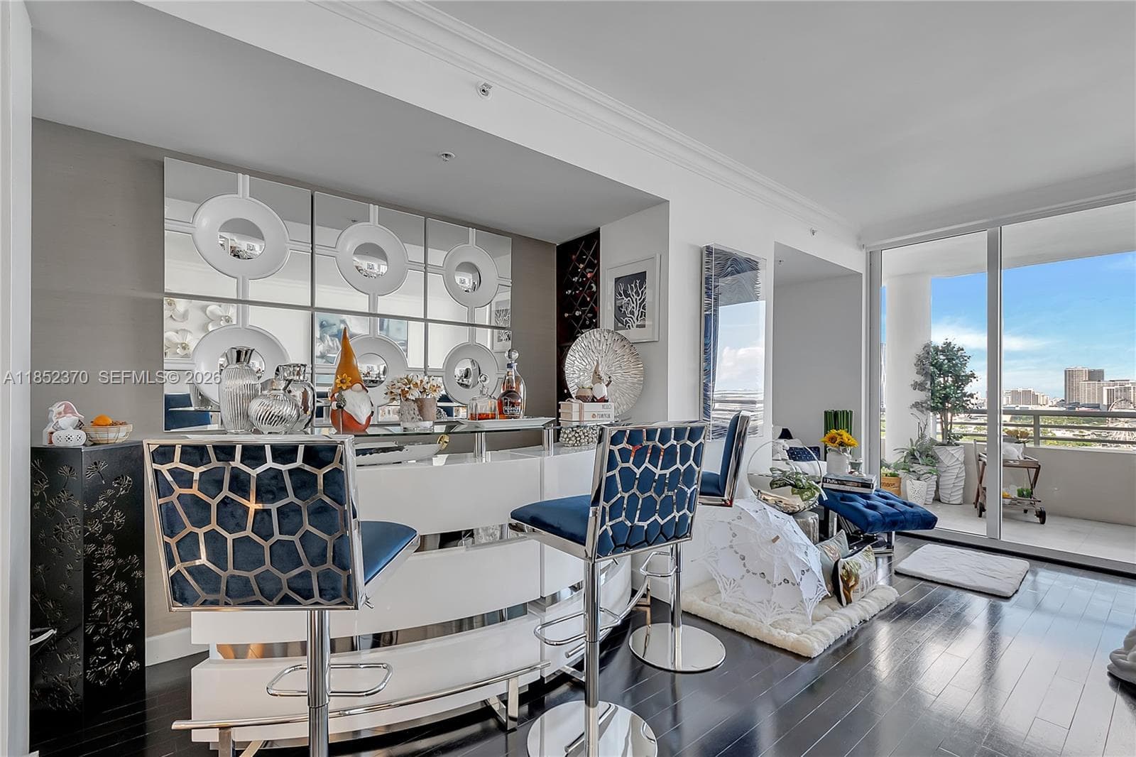 848 Brickell Key Dr 1906 photo 7