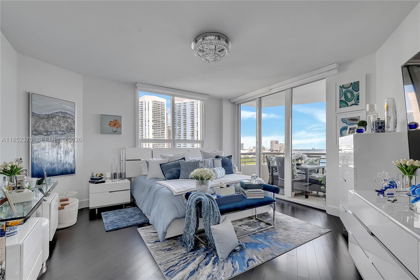 848 Brickell Key Dr 1906 photo 14