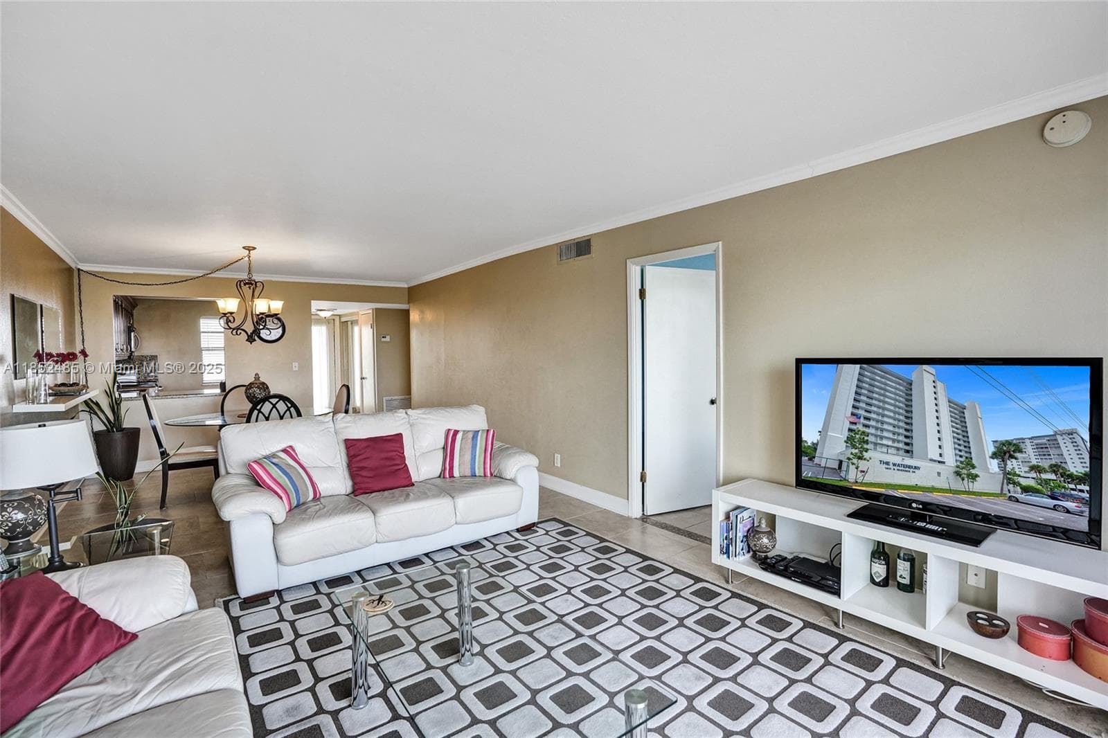 1401 N Riverside Dr 1005 photo 24