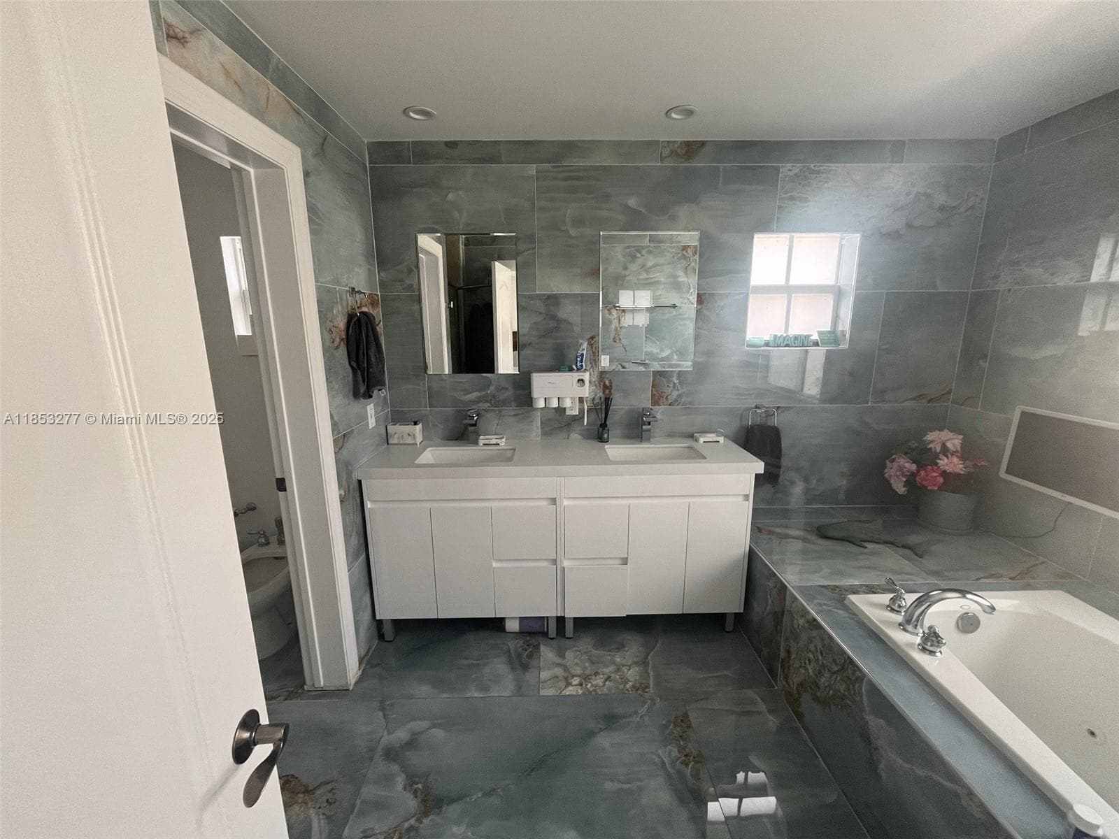 3915 168th St 3915 photo 14
