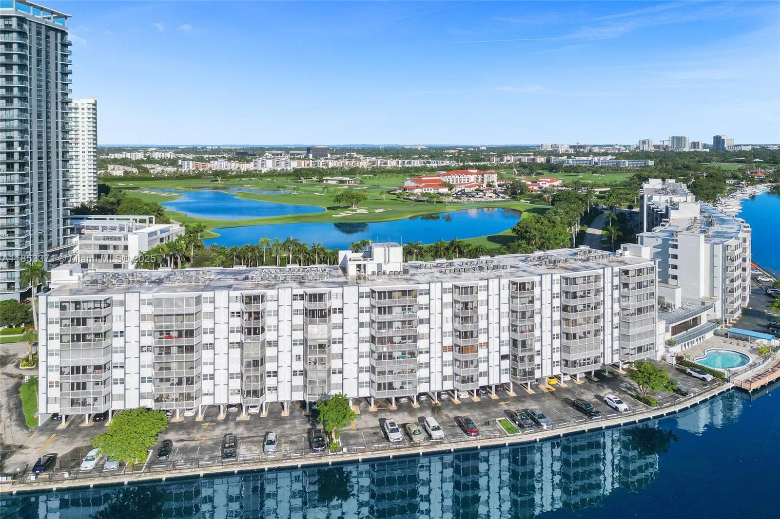 200 Diplomat Pkwy 423 photo 5