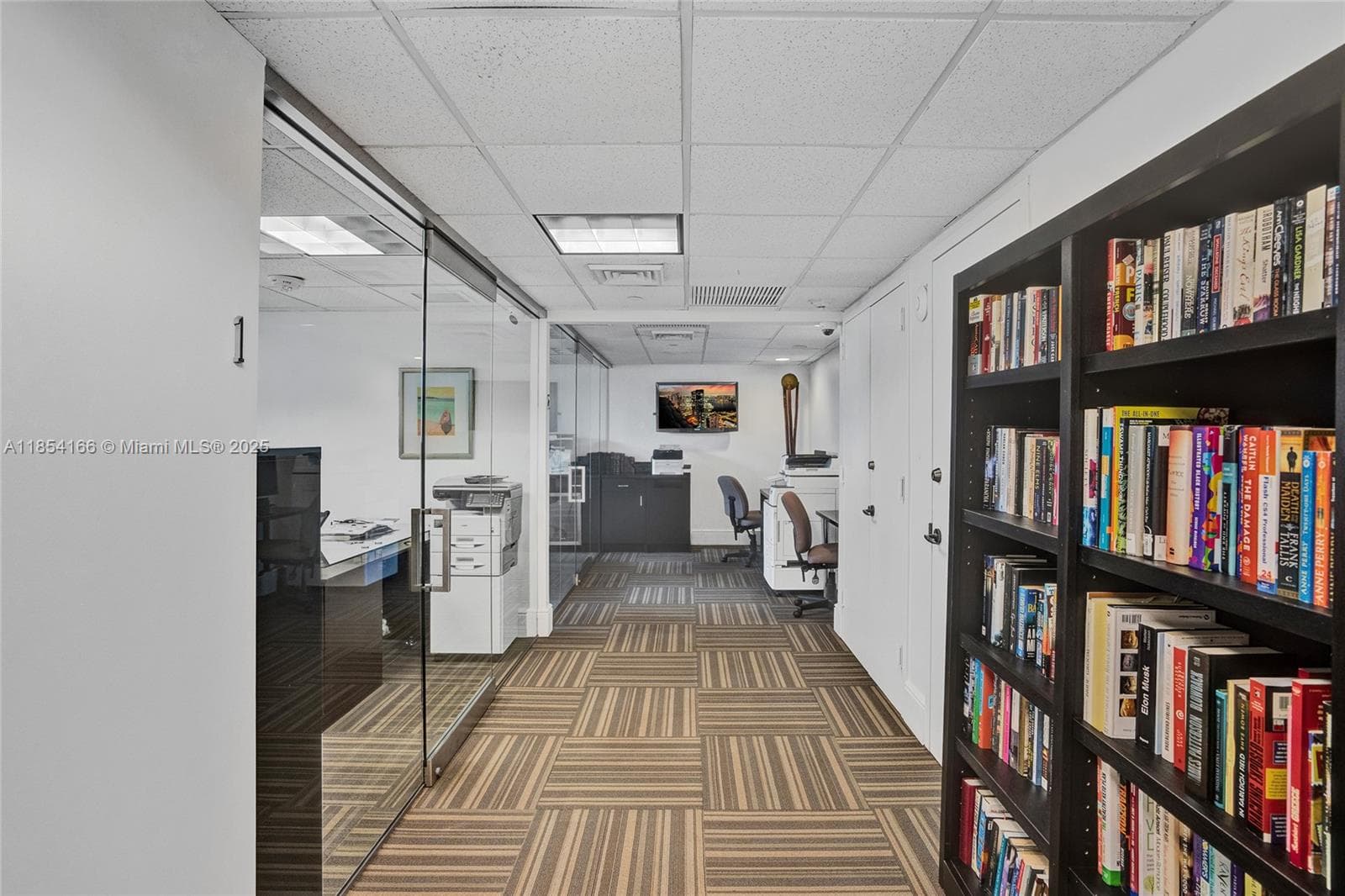 650 West Ave 1408 photo 24