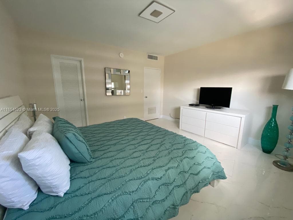 4001 S Ocean Dr 10F photo 6