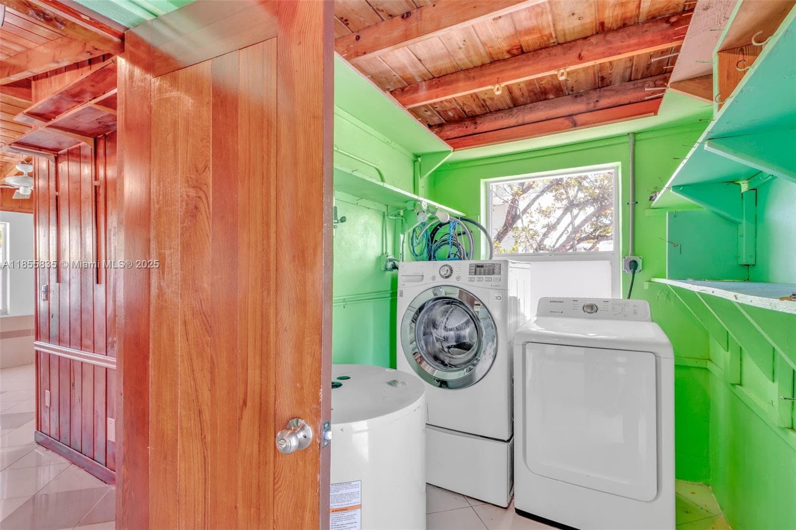 140 Gardenia St photo 17