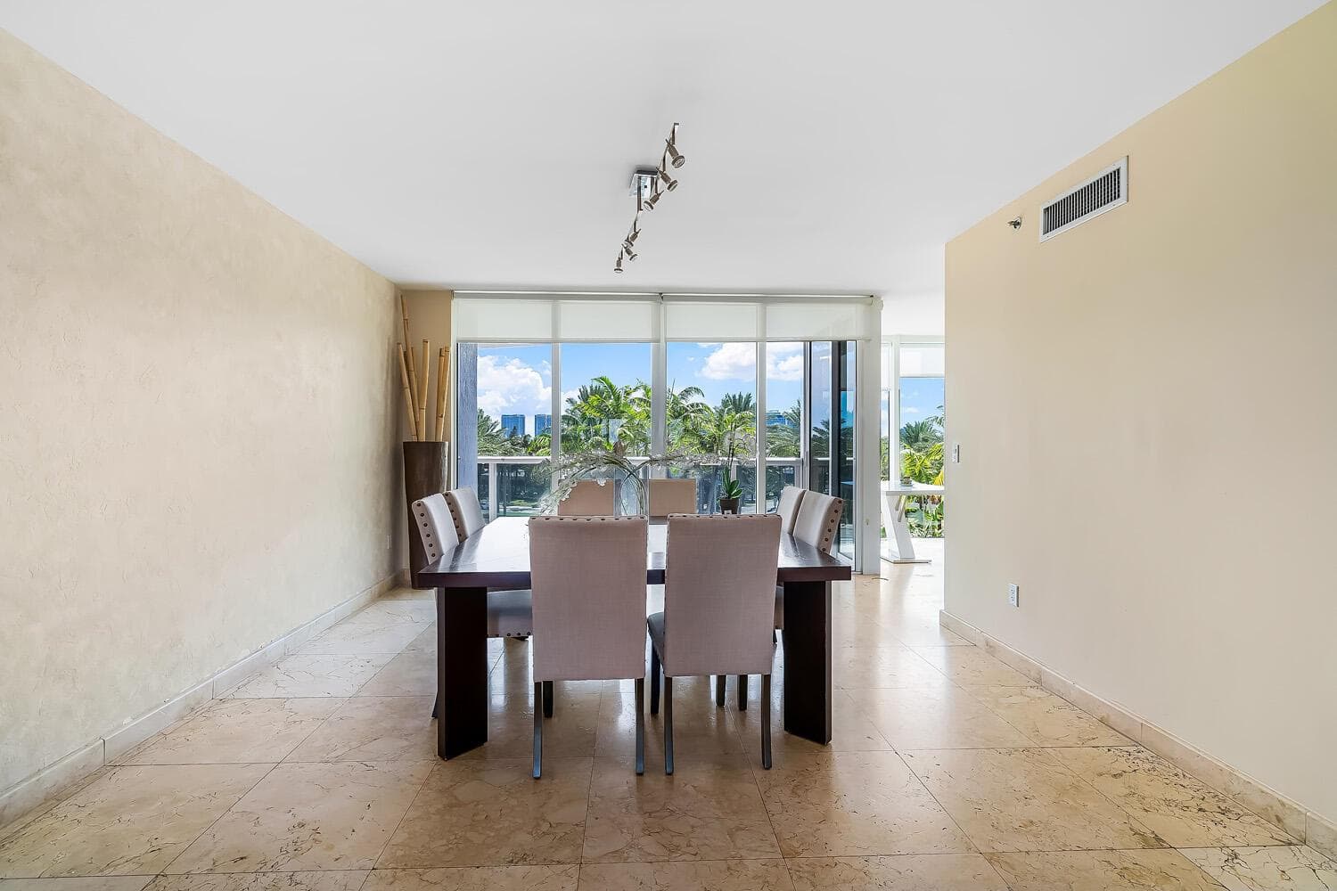 18911 Collins Avenue 506 photo 24