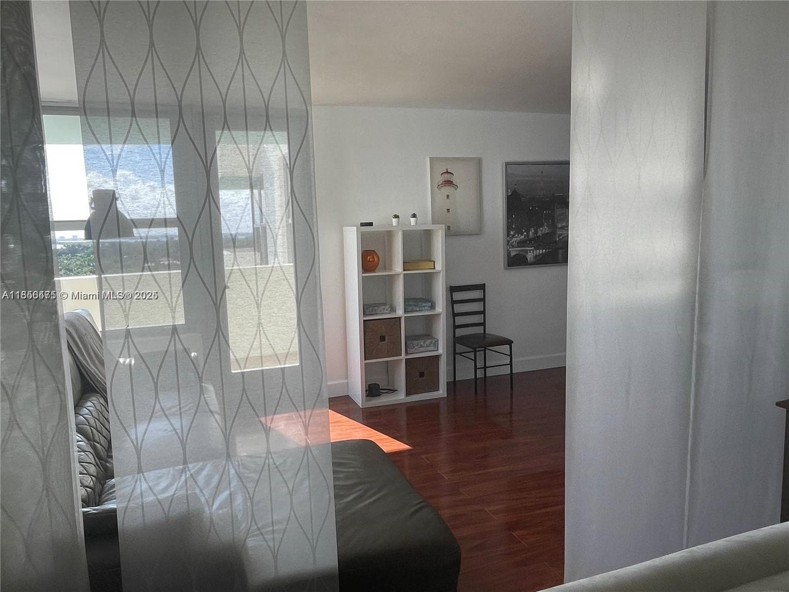 2899 Collins Ave 1420 photo 16